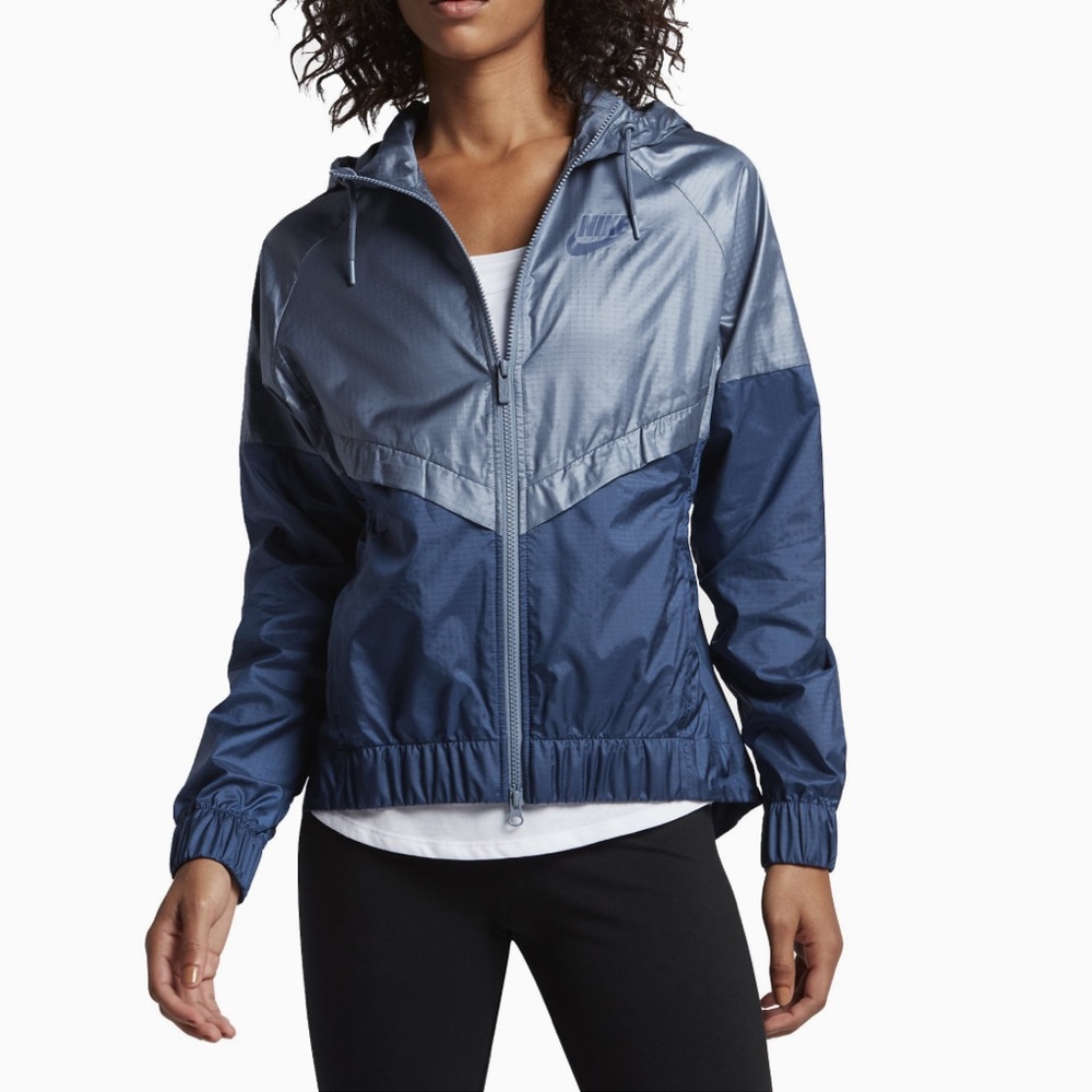 Nike Womens Sportswear Windrunner Jacket XS Blue